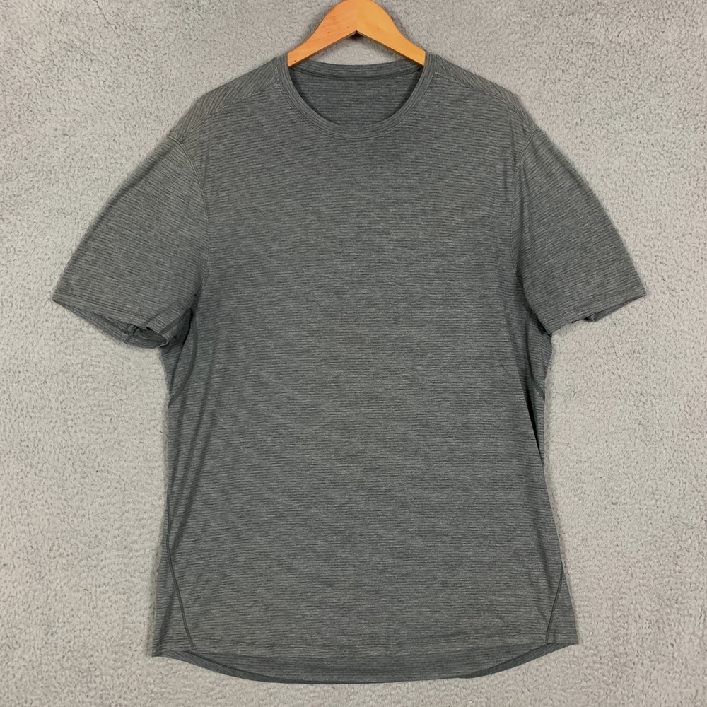 Lululemon T-Shirt Men's XL Heather Gray Stripe Short Sleeve Performance Training